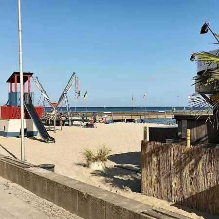 Three-bedroom Holiday In 9 Großenbrode